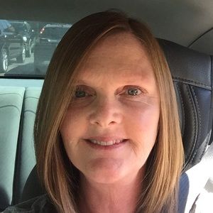 Meet your Posher, Laurie